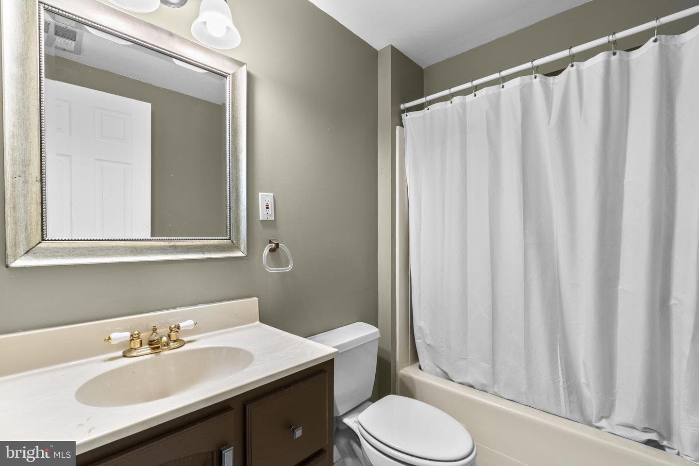 3131 Kings Court photo 39