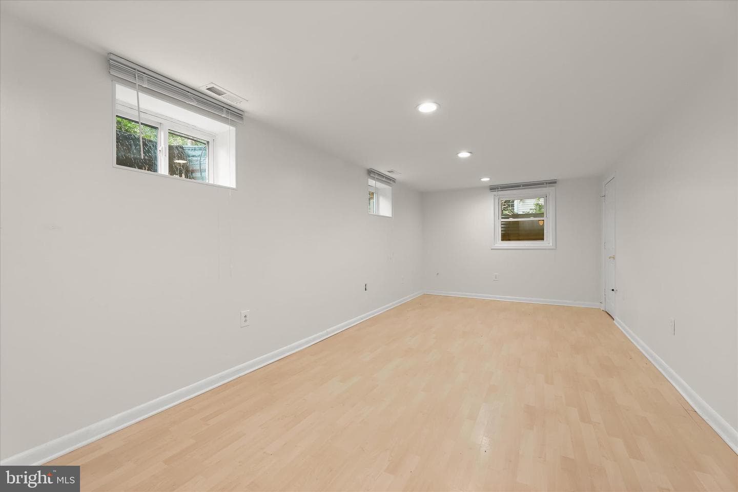 11713 Wayneridge St photo 32
