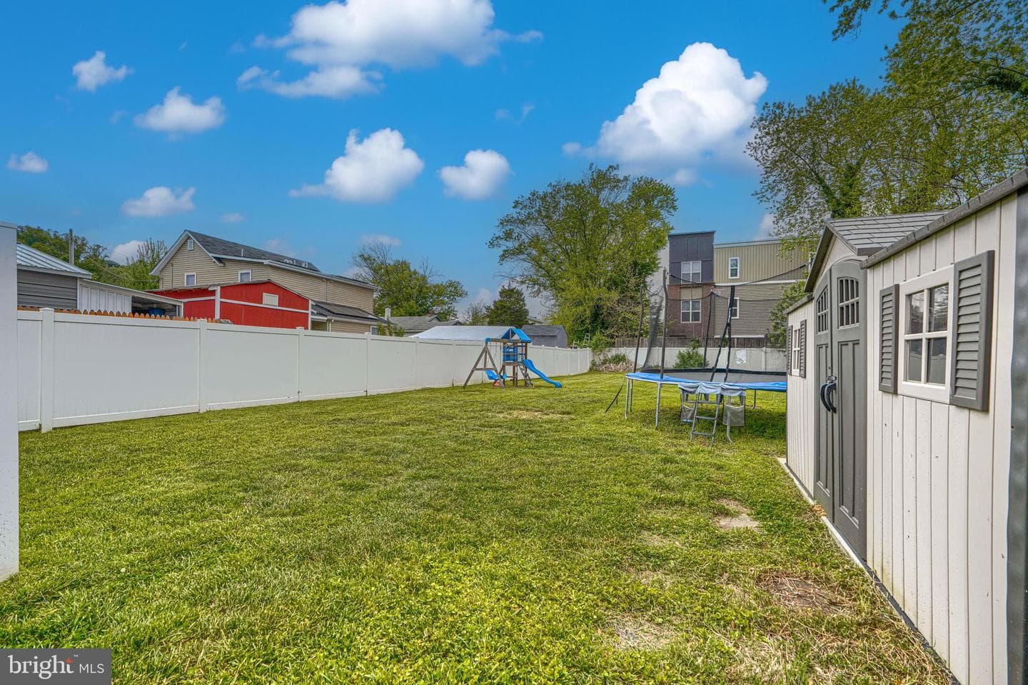 5797 Railroad Avenue photo 46