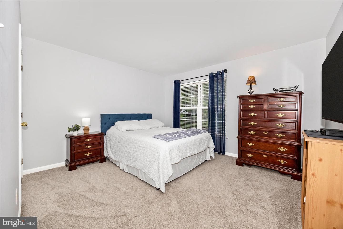 6400 Glittering Light Ln photo 31