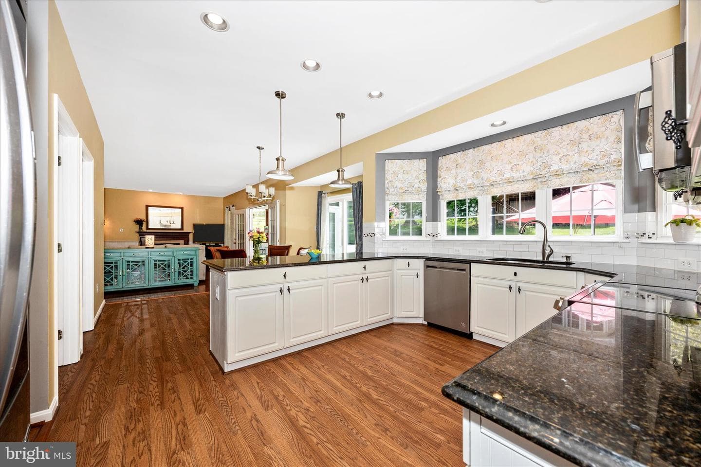 6400 Glittering Light Ln photo 51