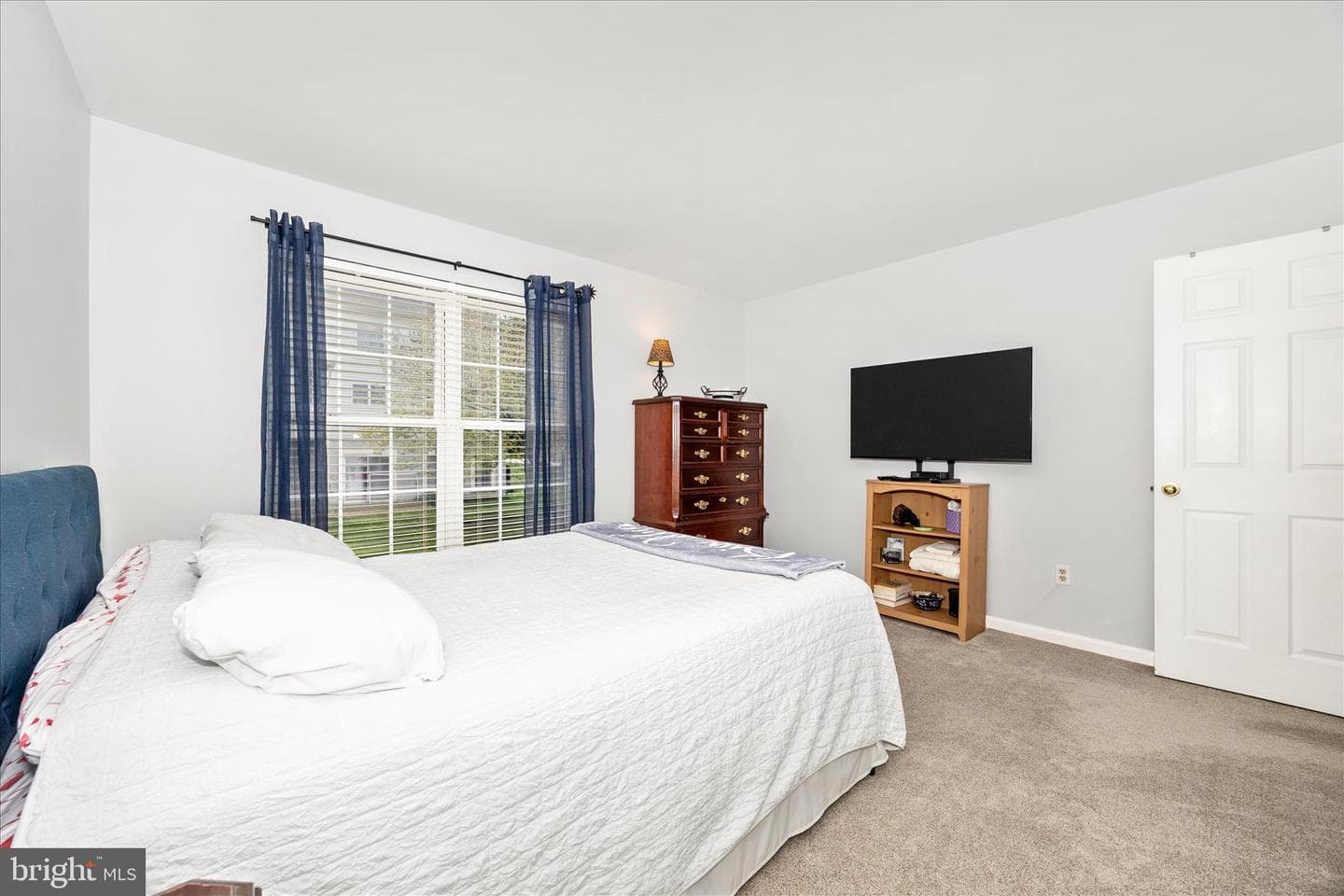 6400 Glittering Light Ln photo 70