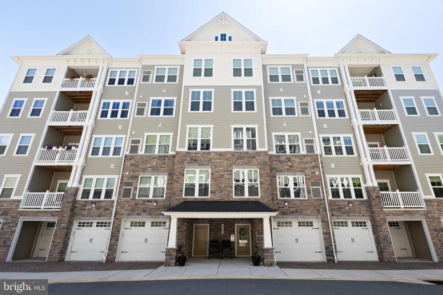 8980 Carls Court #l photo 3