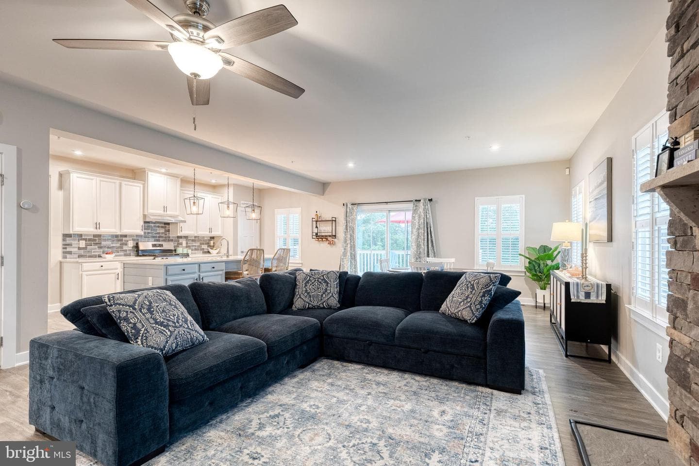 6003 Valentine Way photo 10