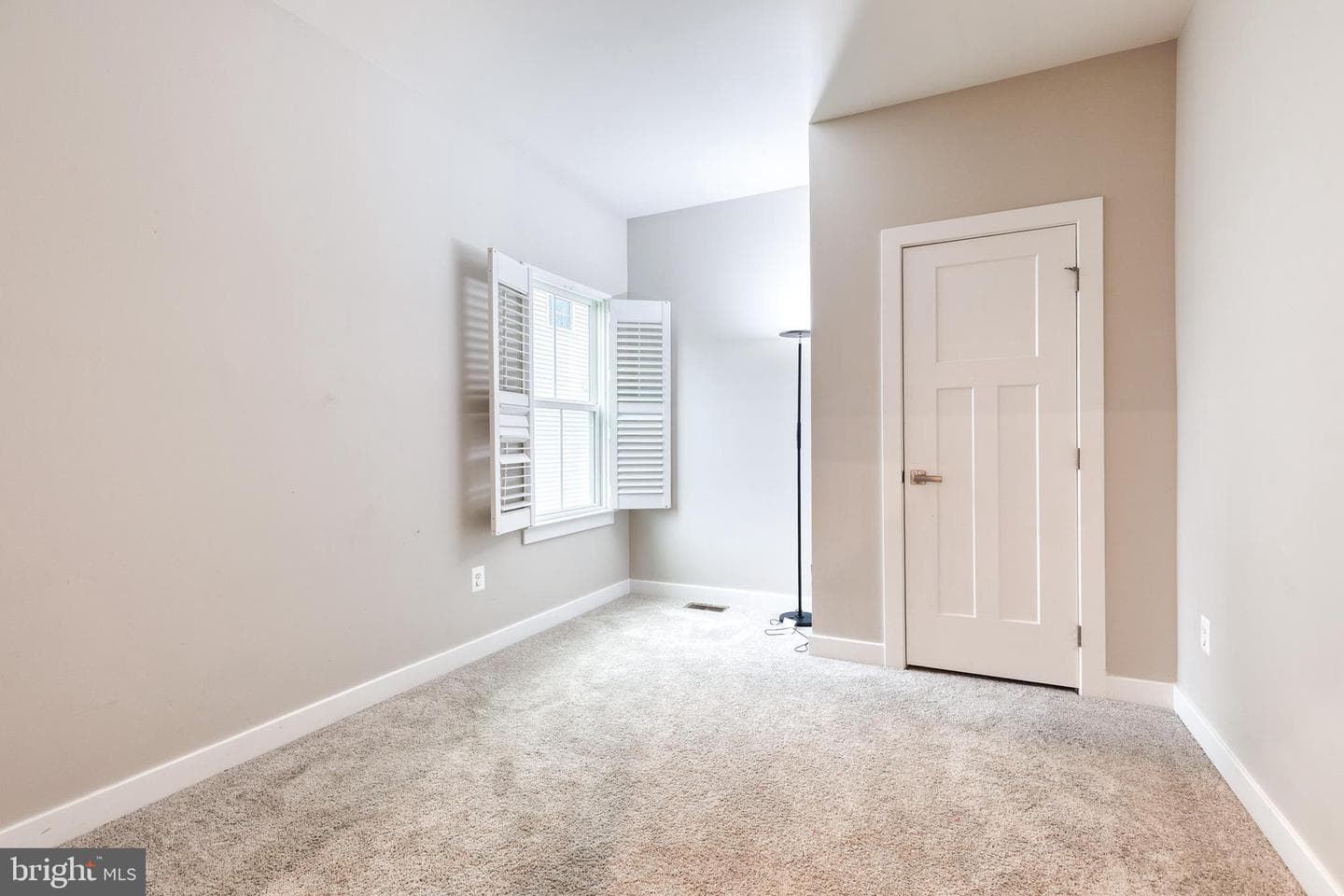 6003 Valentine Way photo 26