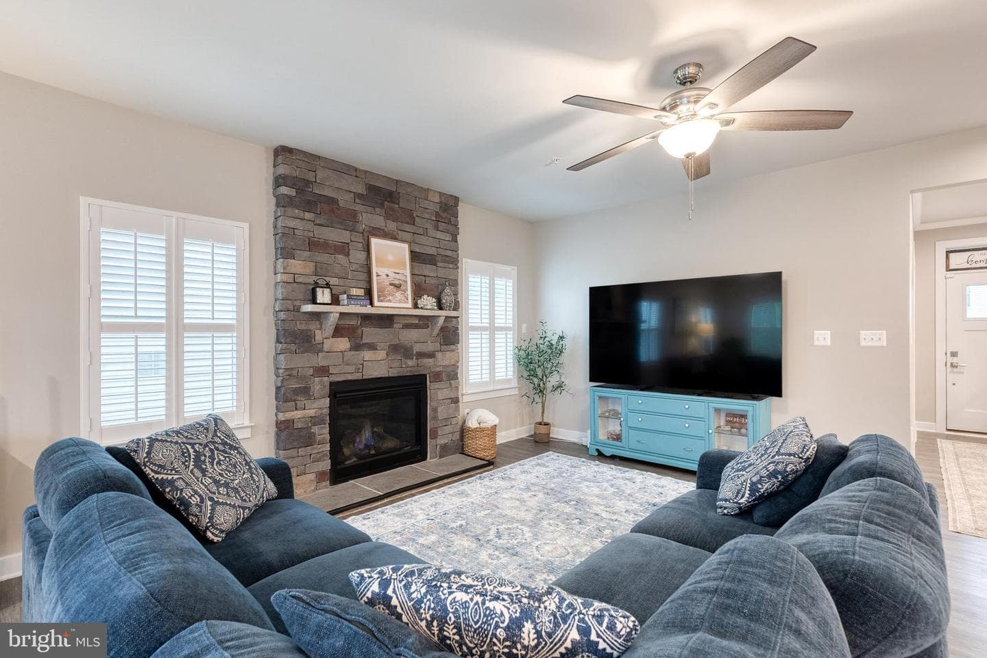 6003 Valentine Way photo 8