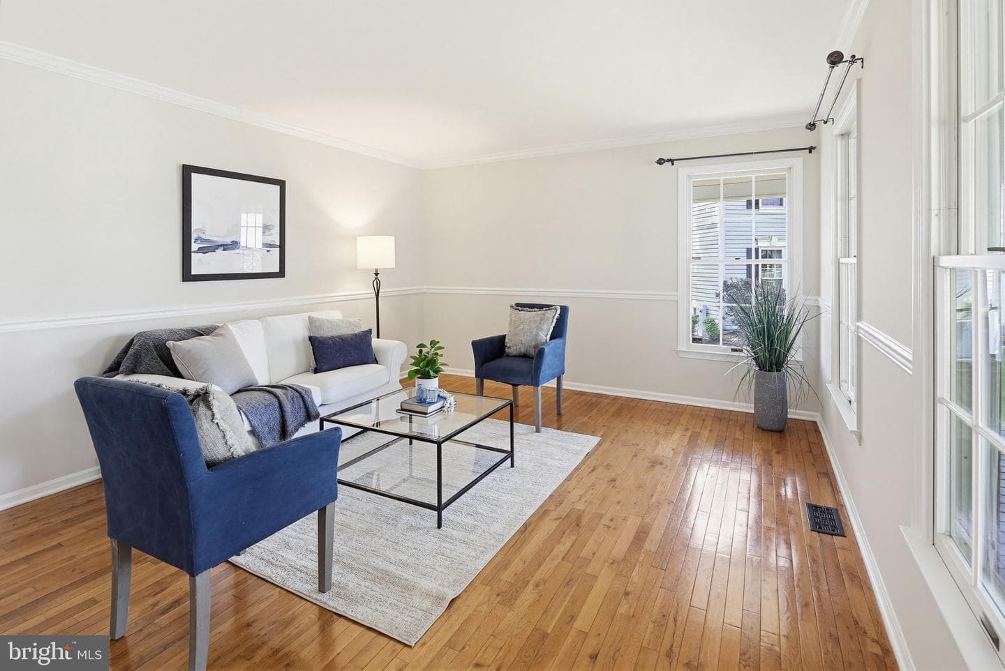 3317 Royal Oak Court photo 4