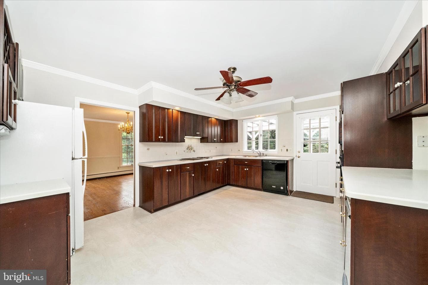 727 Weller Drive photo 12