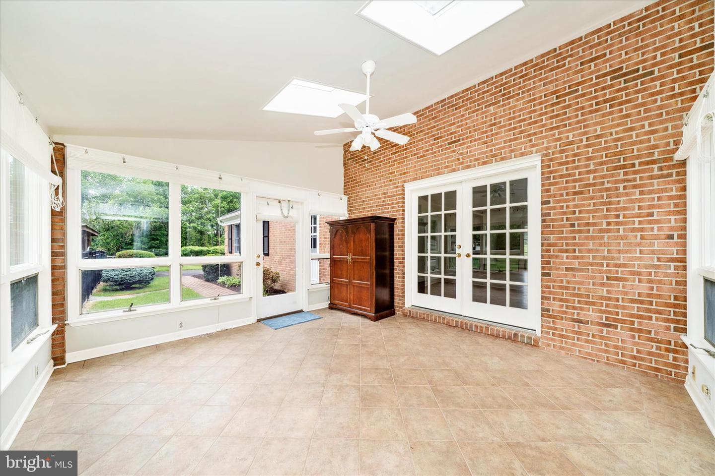 727 Weller Drive photo 22