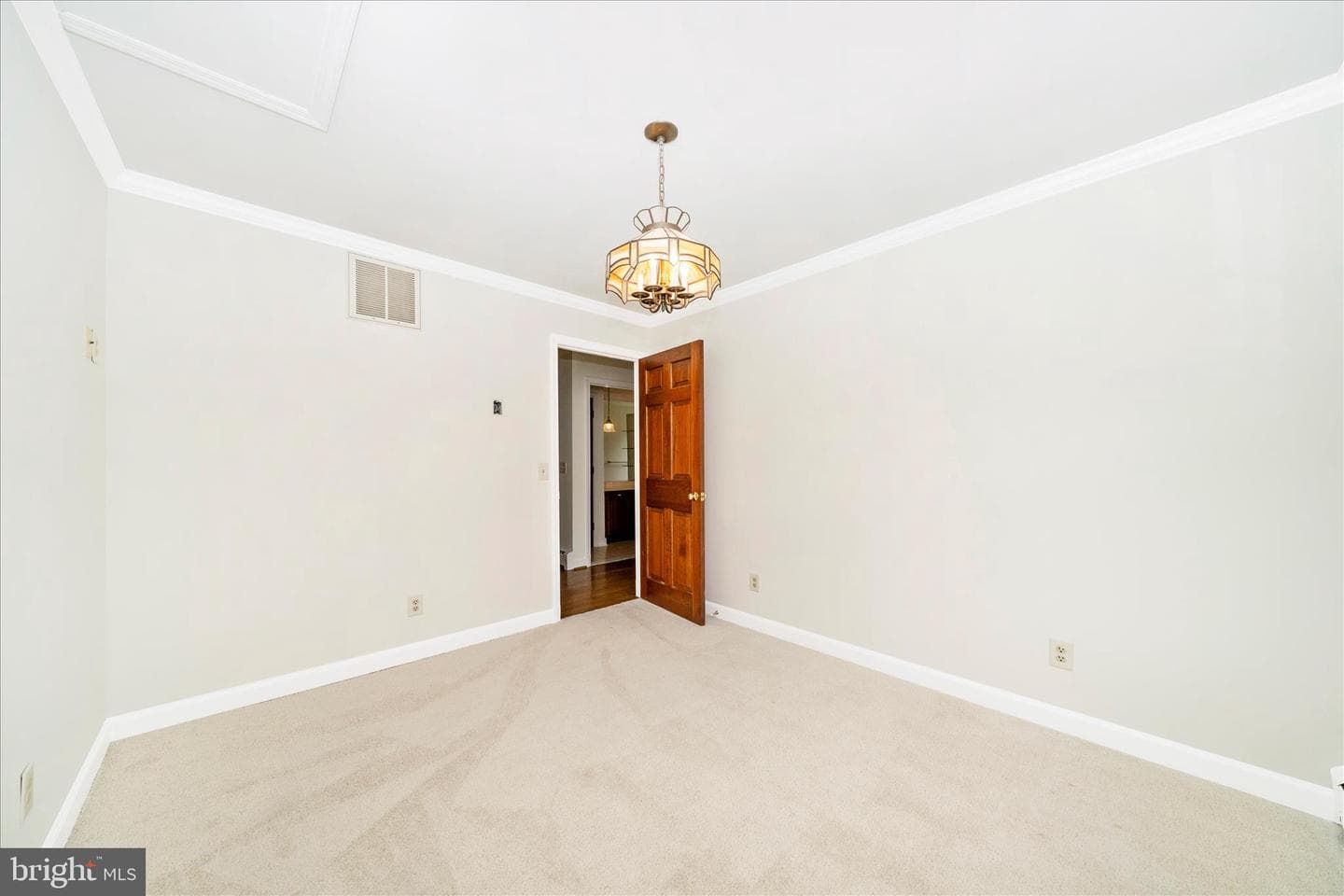 727 Weller Drive photo 34