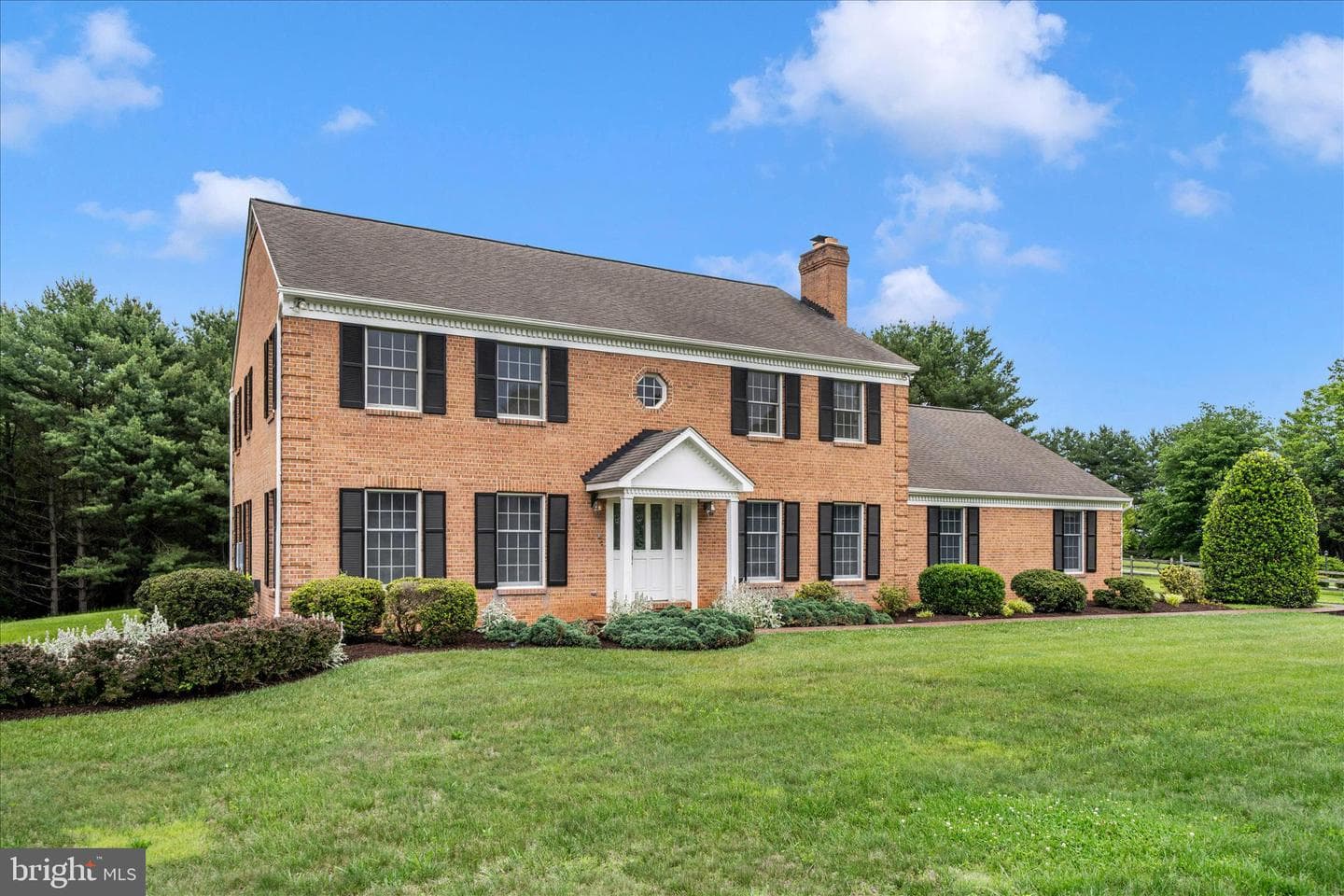 727 Weller Drive photo 4