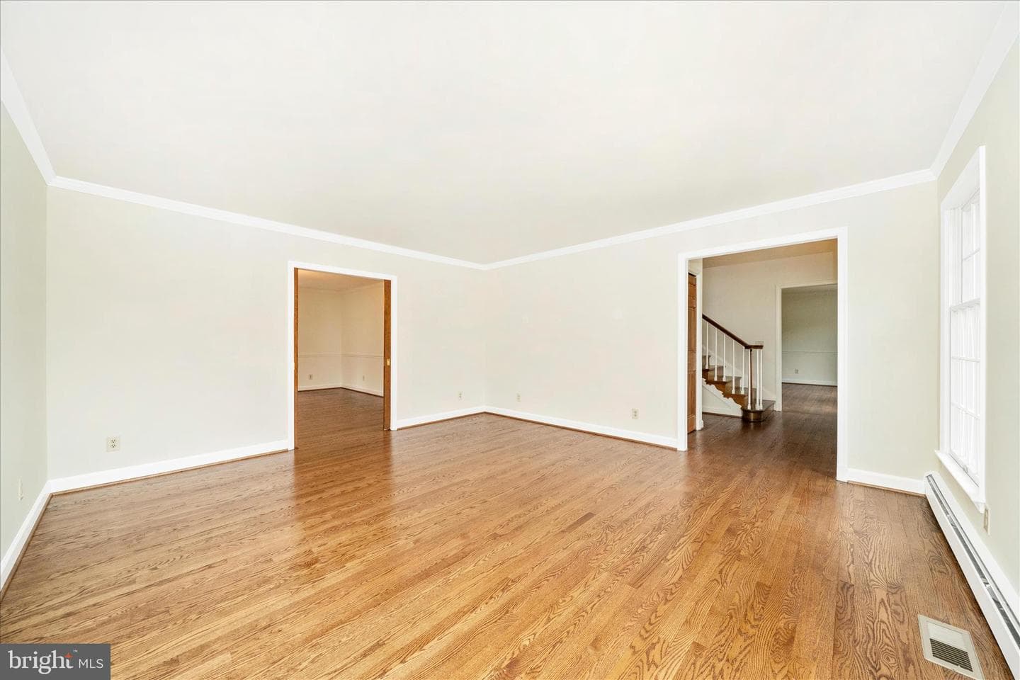 727 Weller Drive photo 9