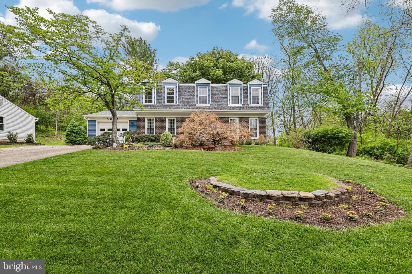 5057 Ten Mills Road photo 1
