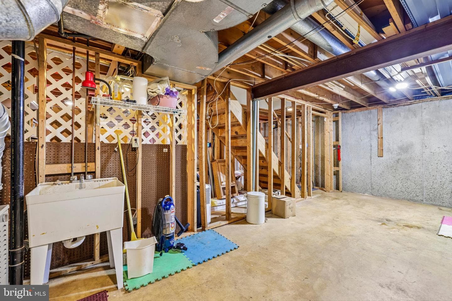 5057 Ten Mills Road photo 41