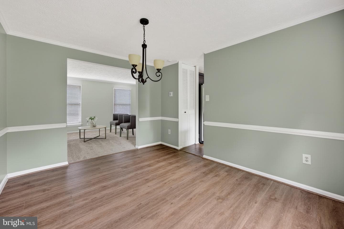 7853 Grassy Garth photo 10
