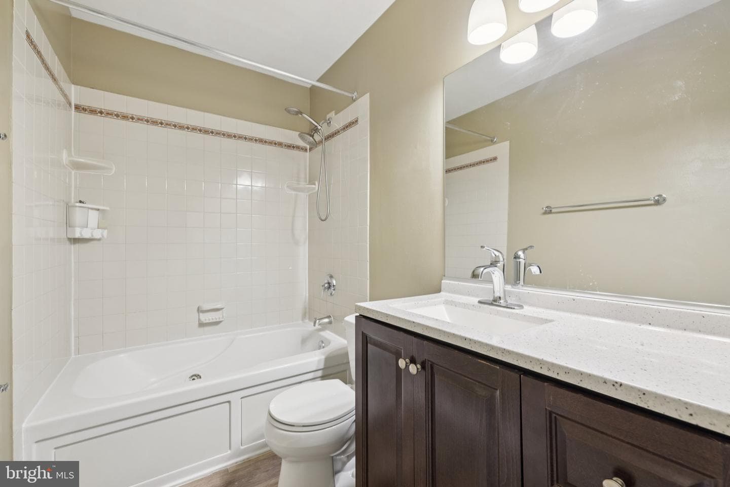 9075 N Laurel Road #E photo 16
