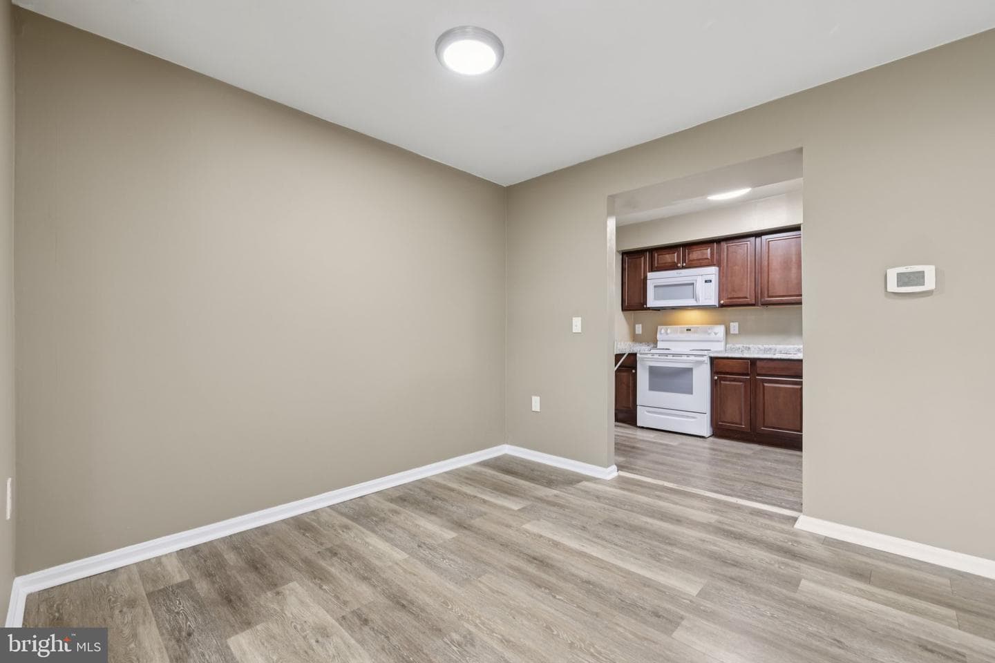 9075 N Laurel Road #E photo 7