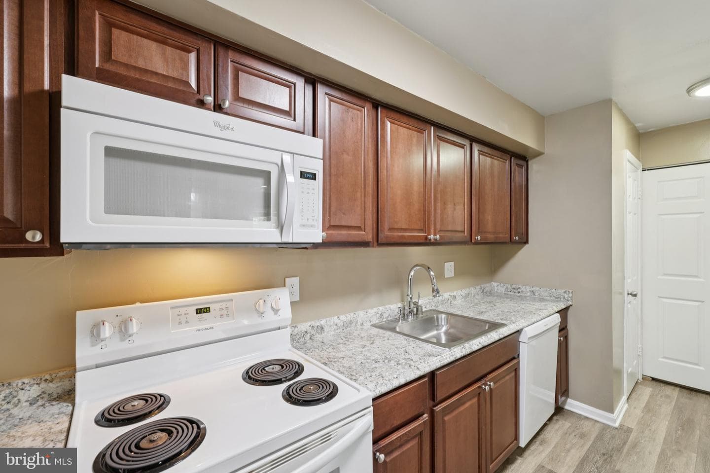 9075 N Laurel Road #E photo 9