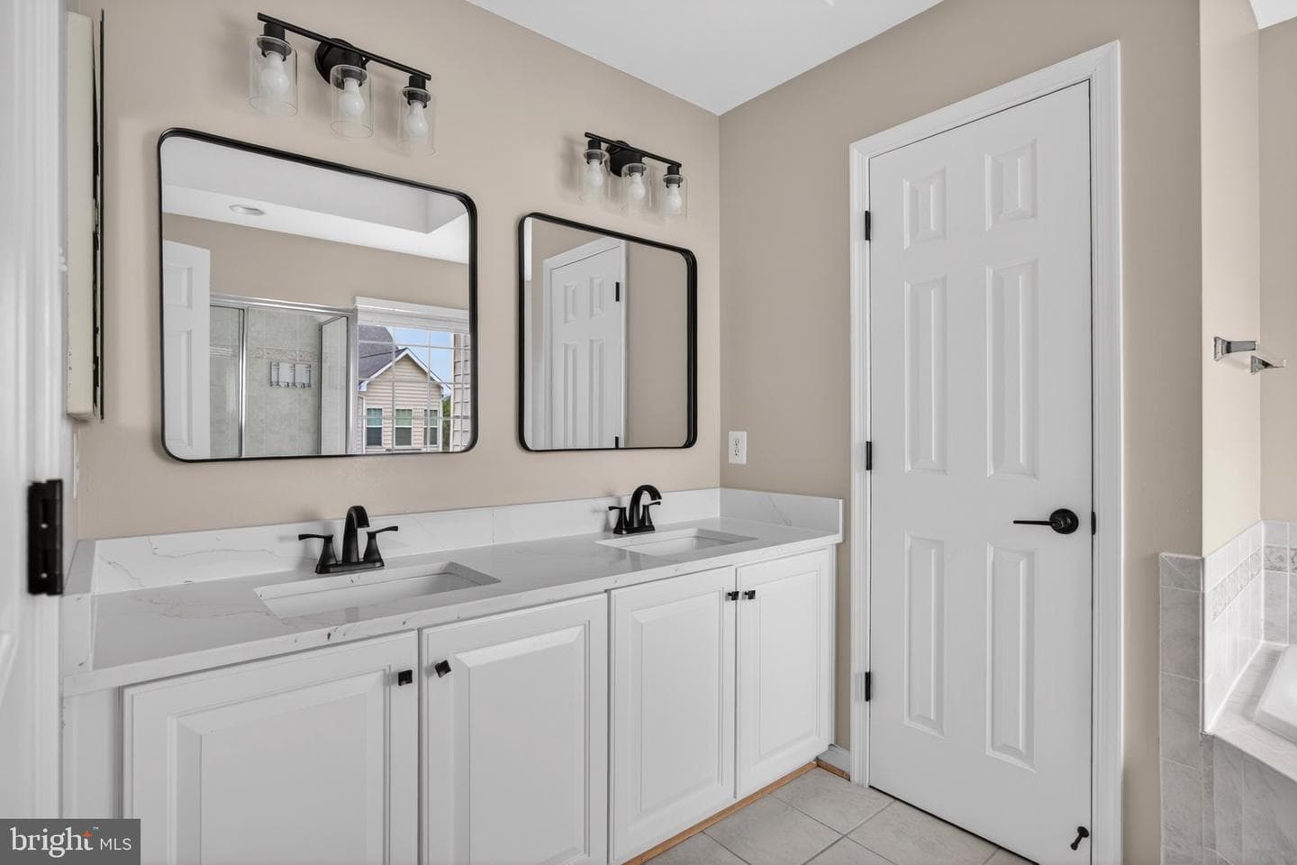 9850 Snow Bird Lane photo 34