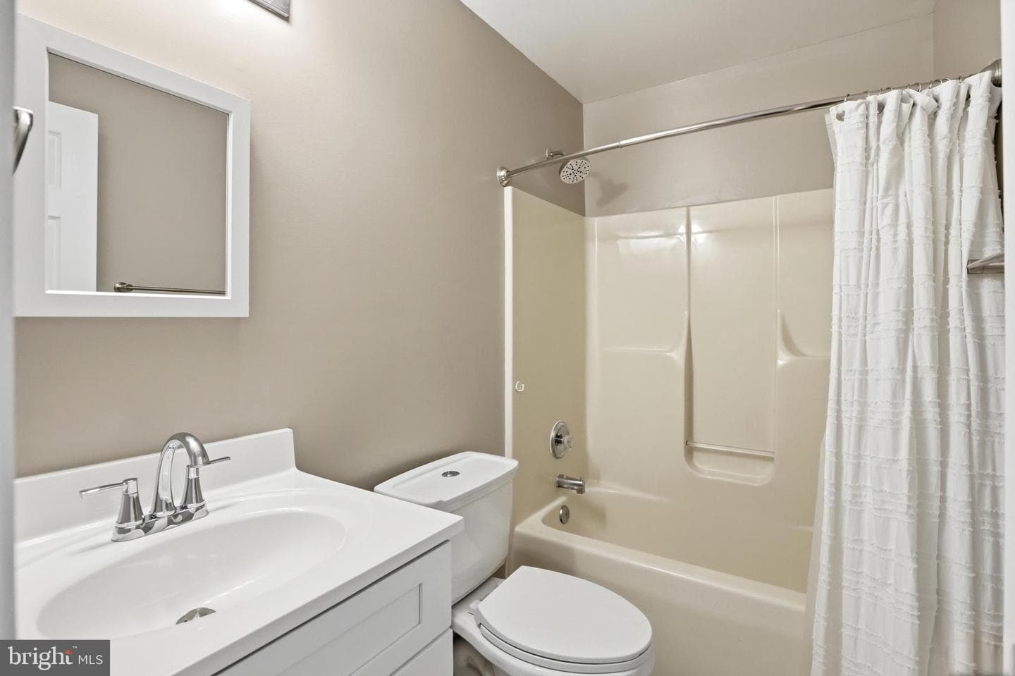 9323 Meredith Avenue photo 28