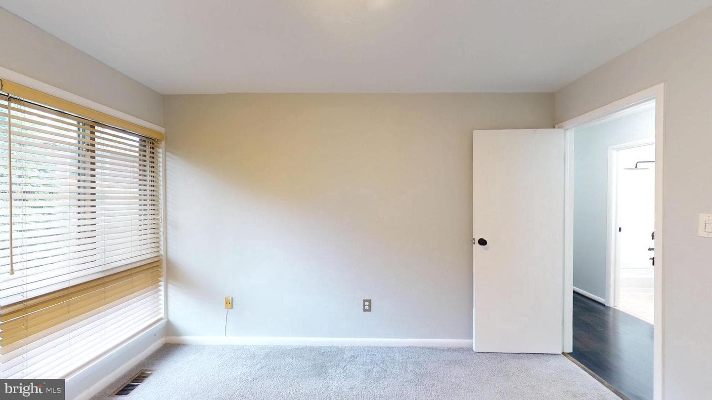 10298 Greek Boy Place photo 39