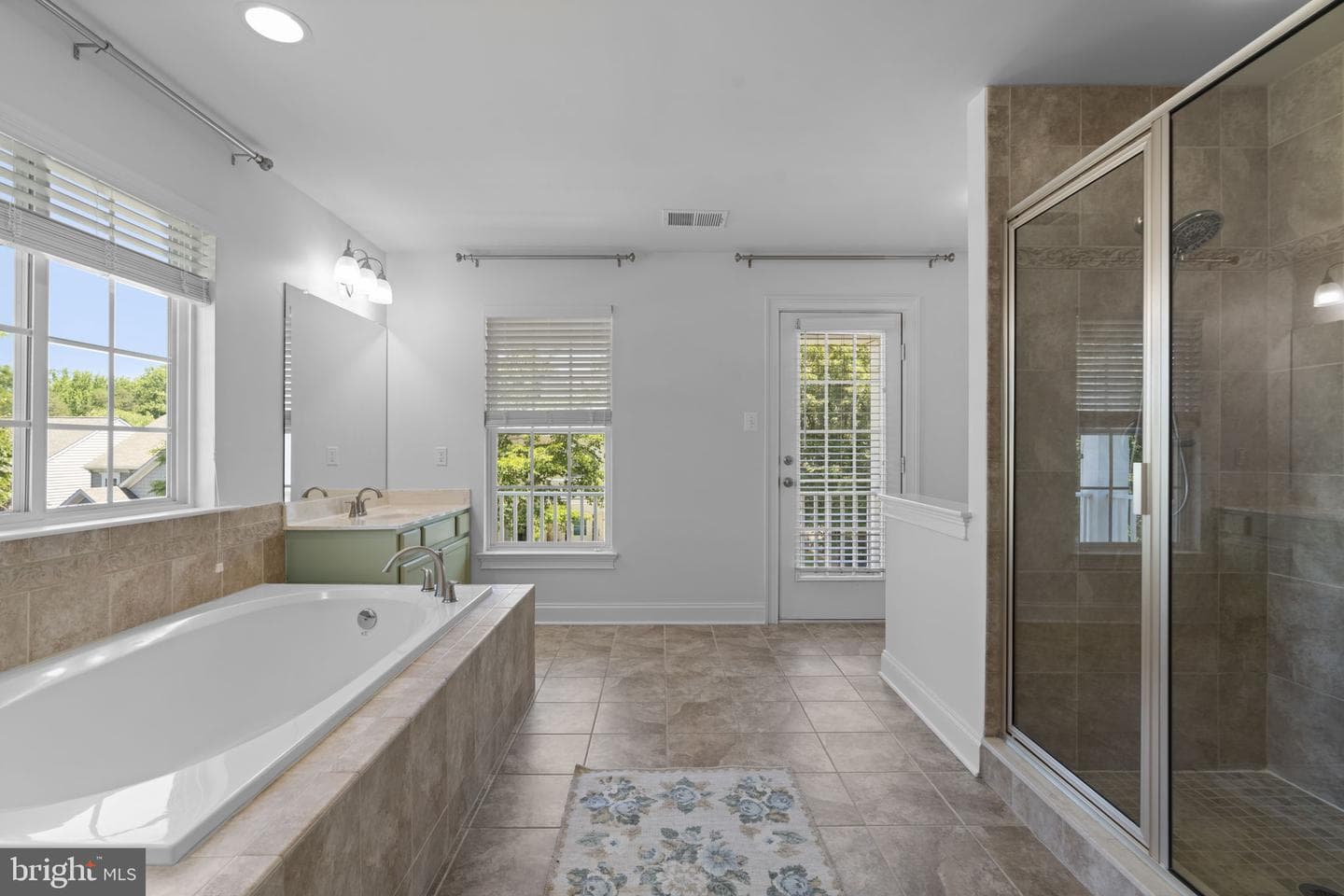 4110 Hogg Court photo 33
