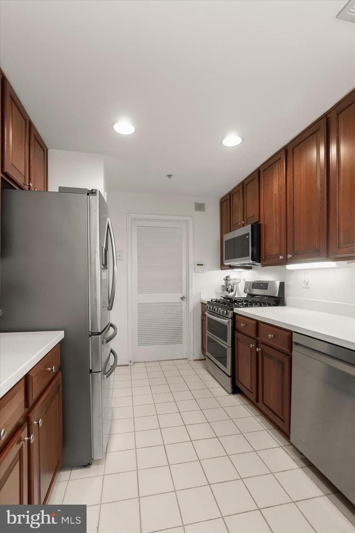 10714 Symphony Way E #206 photo 17