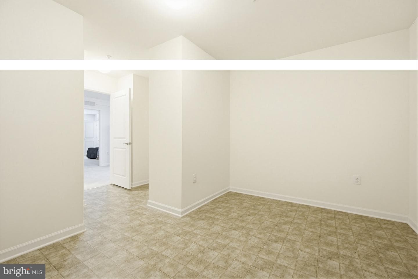 6446 Park Forest Circle photo 30