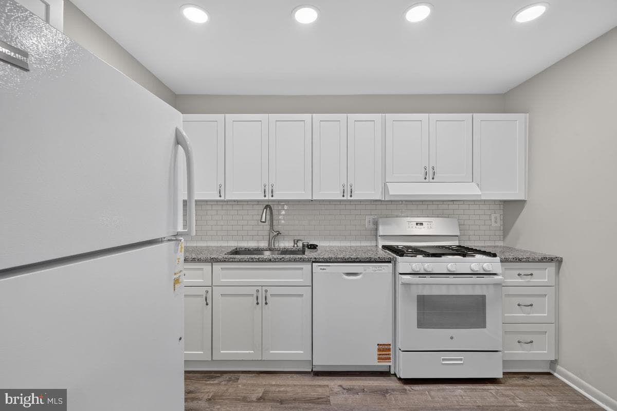 9220 Bridle Path Lane #N photo 6