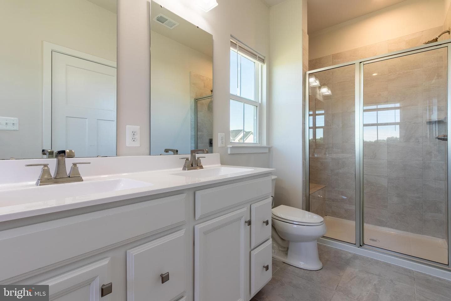 8100 Primrose Lane photo 10