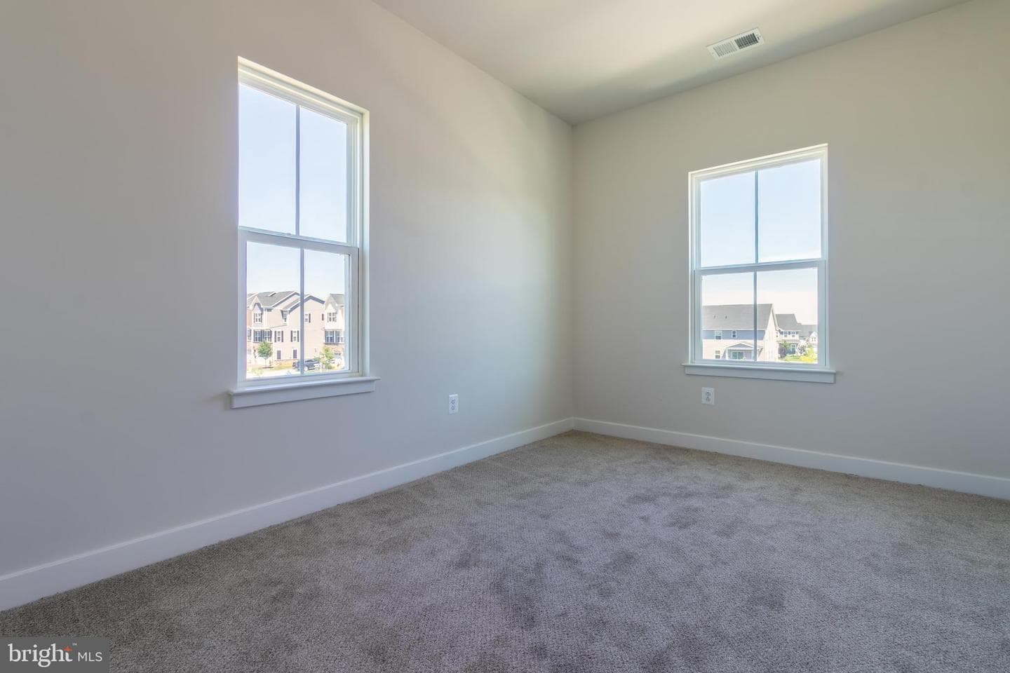 8100 Primrose Lane photo 5