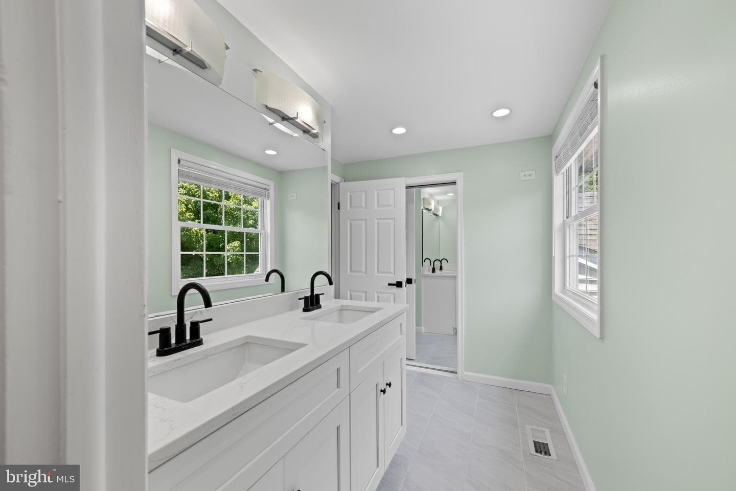 10904 Kathleen Court photo 34