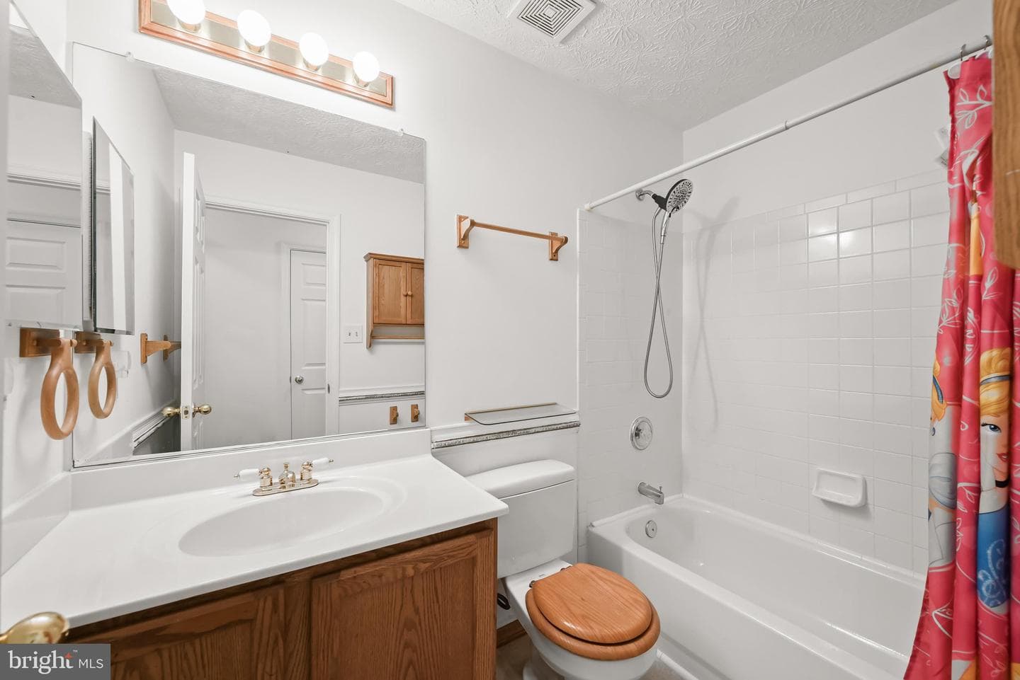 6584 Huntshire Drive photo 25