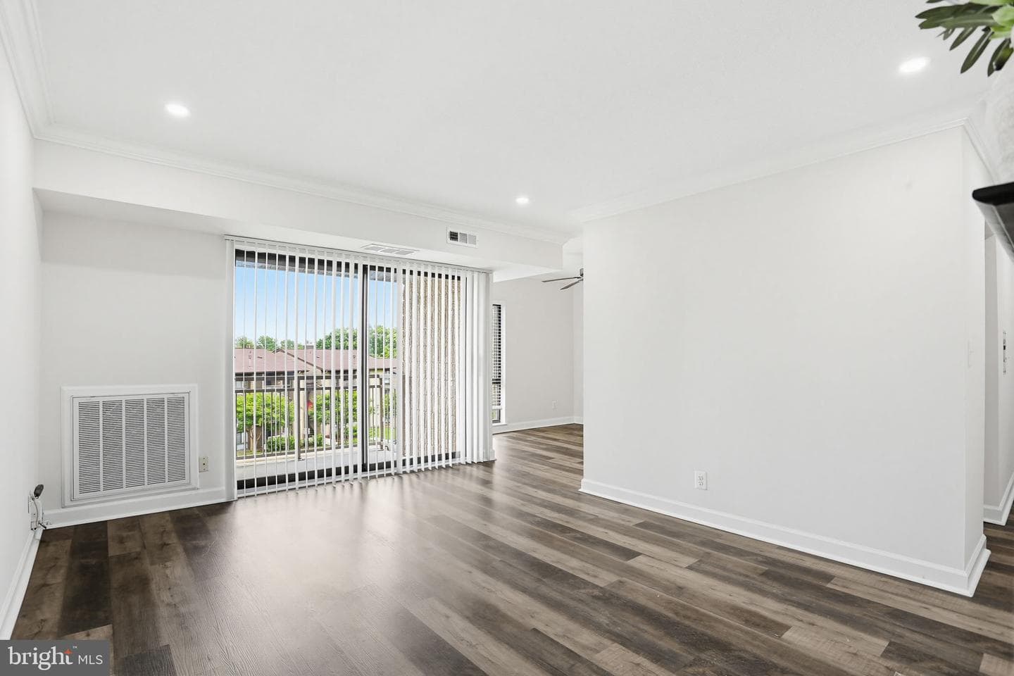 6081 Majors Ln photo 24