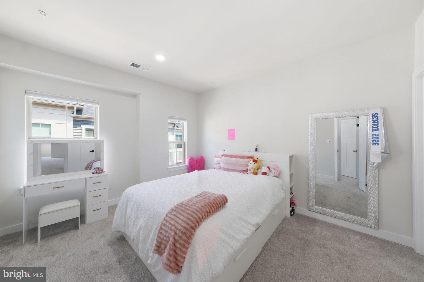 2542 Verona Pl # B photo 22