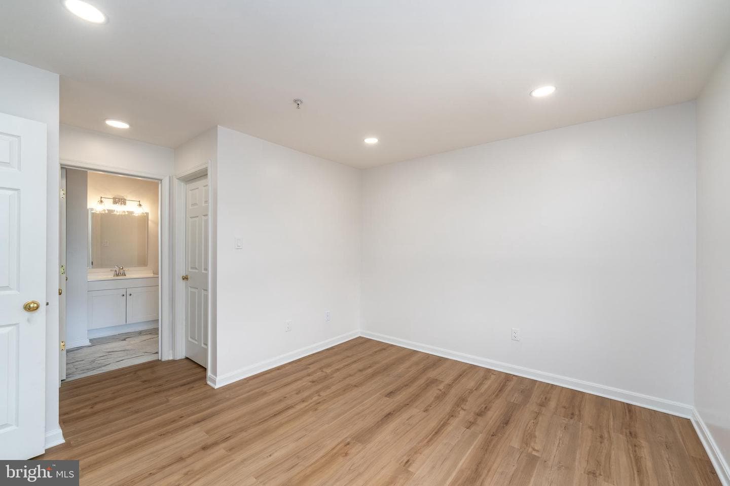 9060 Gracious End Court #301 photo 16