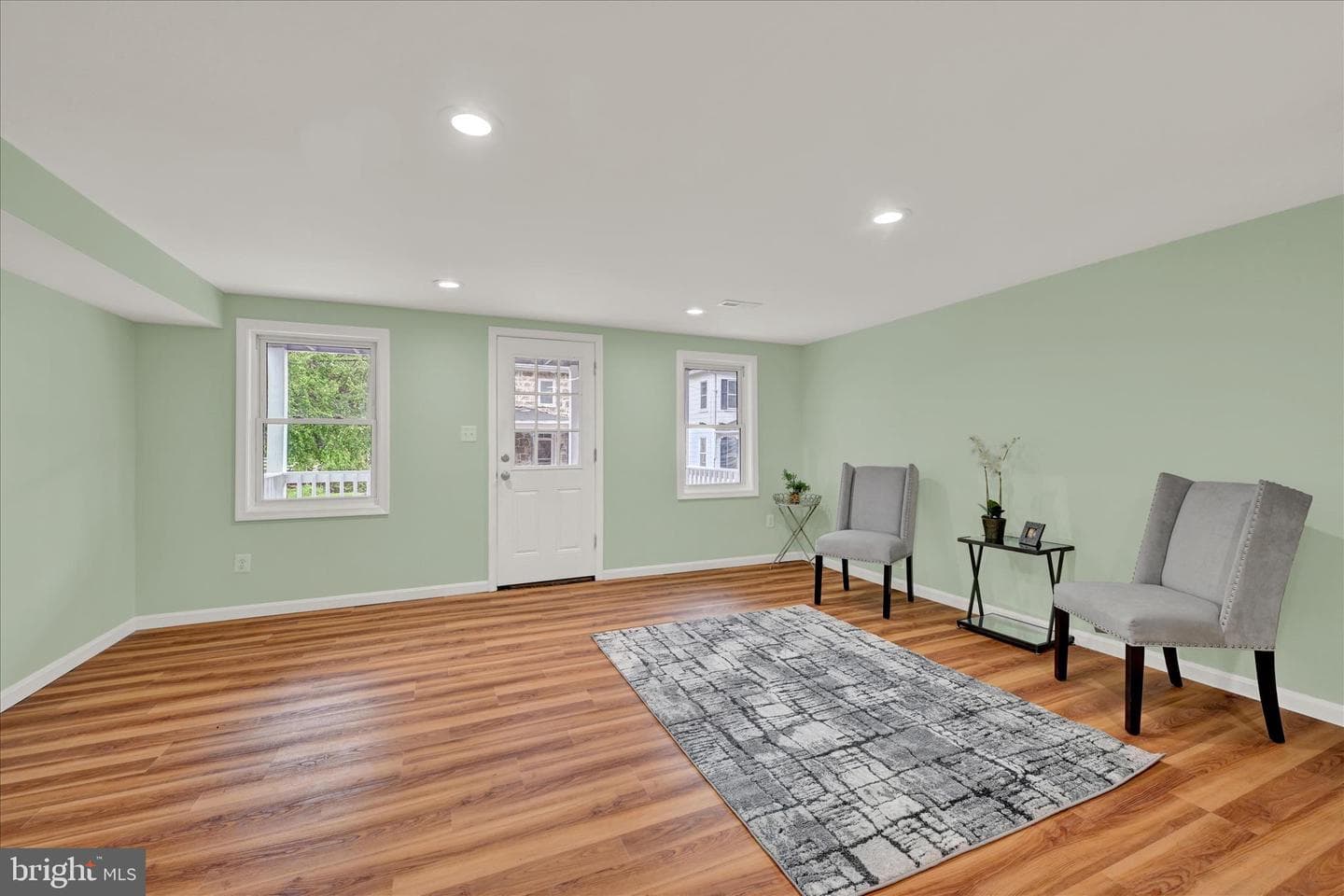 8511 Frederick Road photo 11