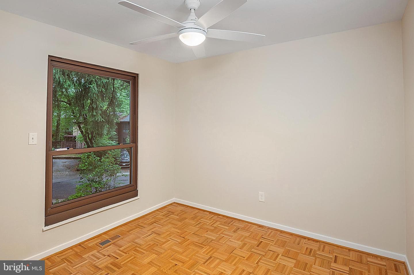 5678 Thicket Lane photo 26