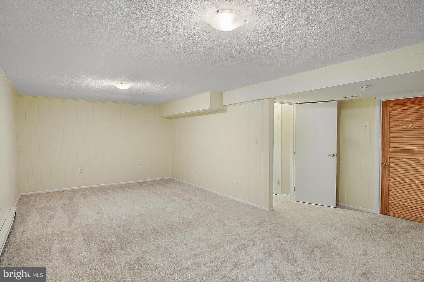5678 Thicket Lane photo 32