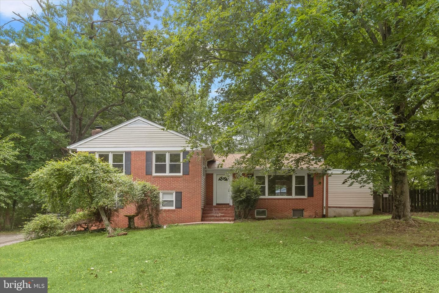 6469 Lawyers Hill Road