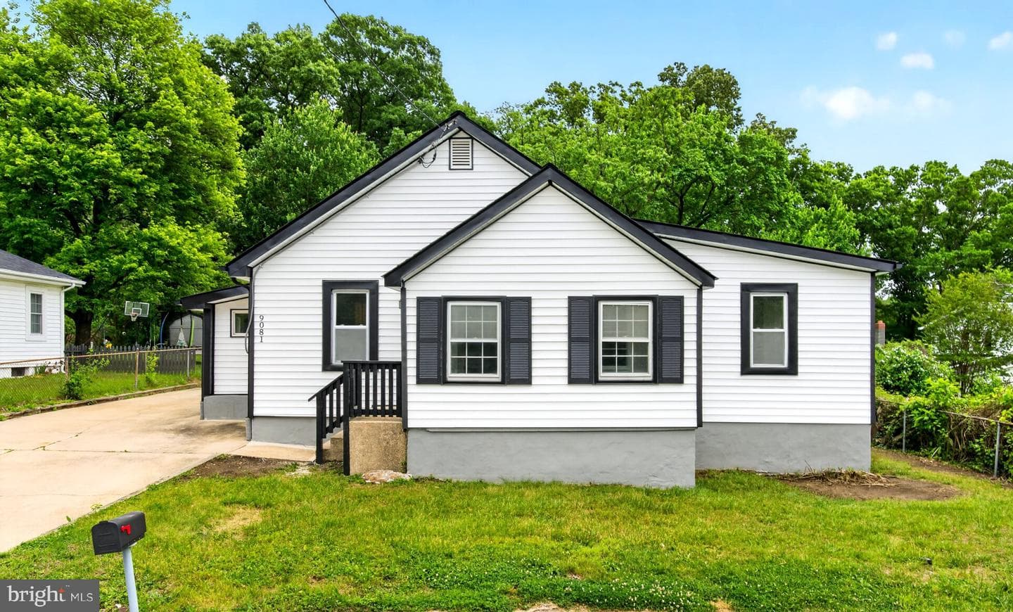 9081 Dumhart Road, Laurel