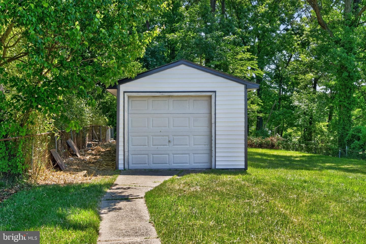 9081 Dumhart Road photo 42