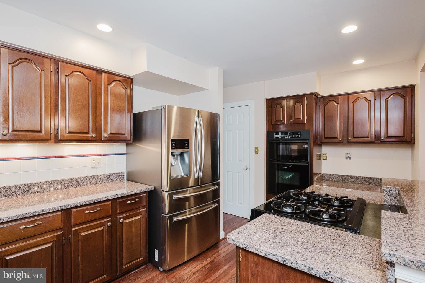 9724 Robert Jay Way photo 17