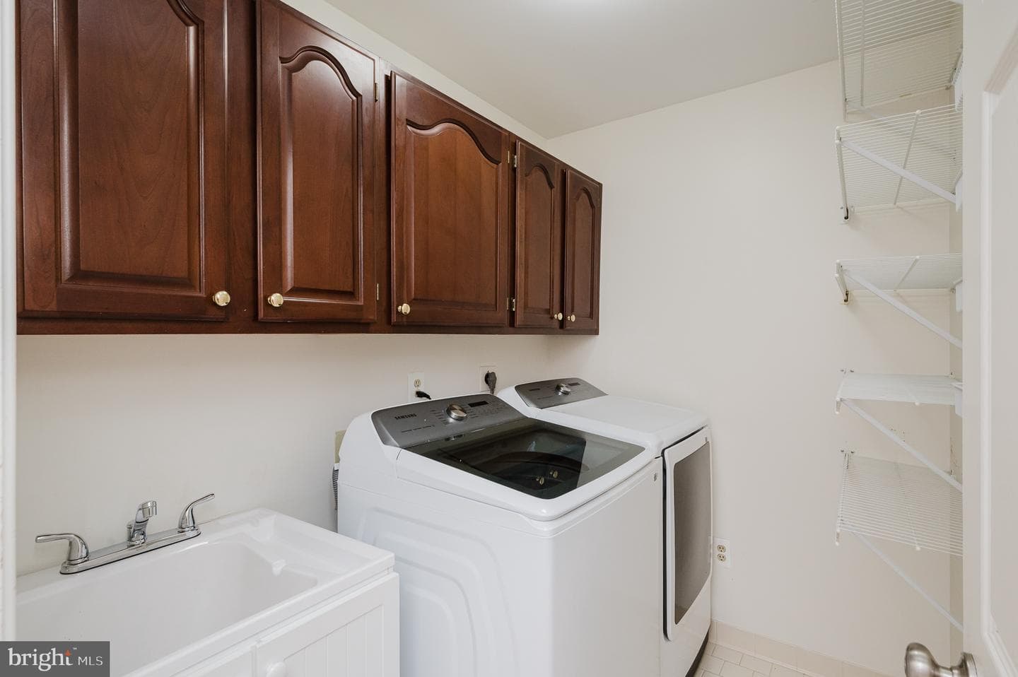 9724 Robert Jay Way photo 30