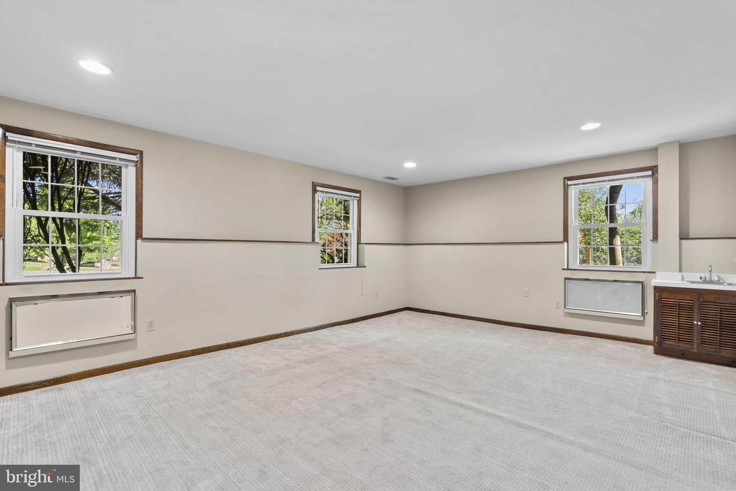 9187 Furrow Avenue photo 40