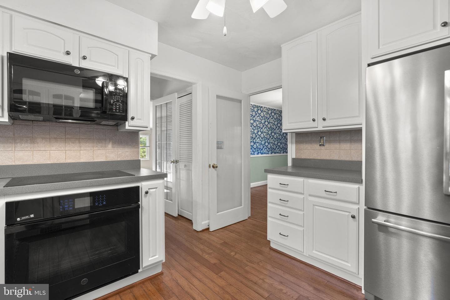9187 Furrow Avenue photo 8