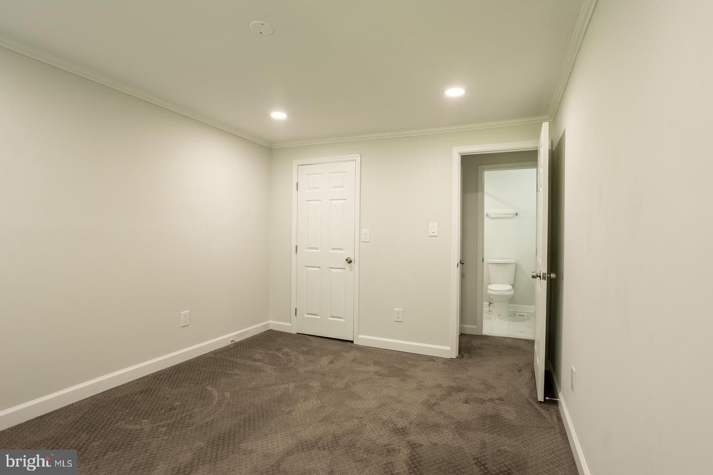 6526 Quiet Hours photo 25
