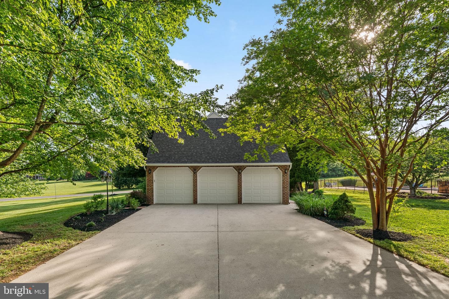 5403 Talon Court photo 40