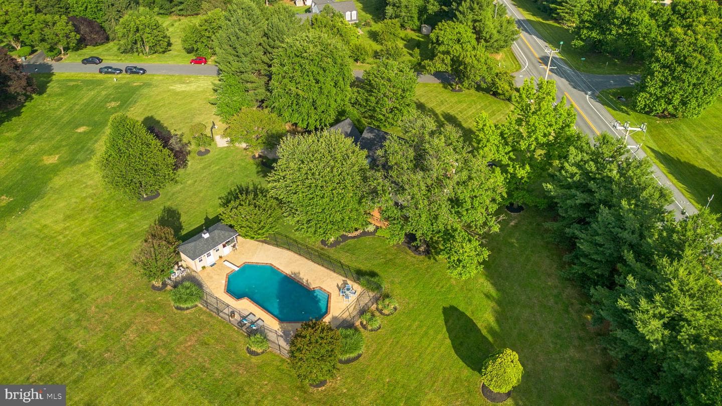 5403 Talon Court photo 42