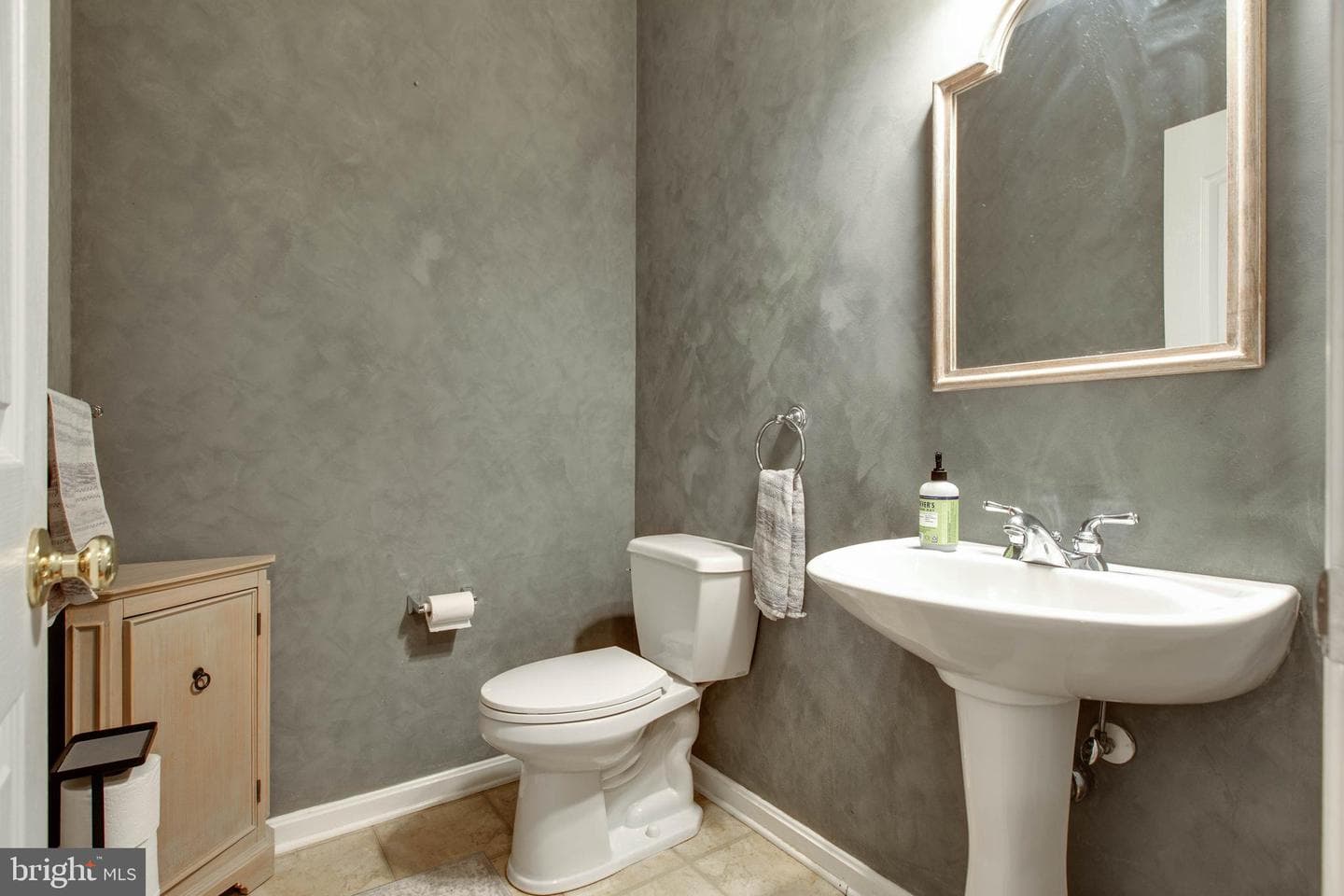 10533 Chesham Way photo 27
